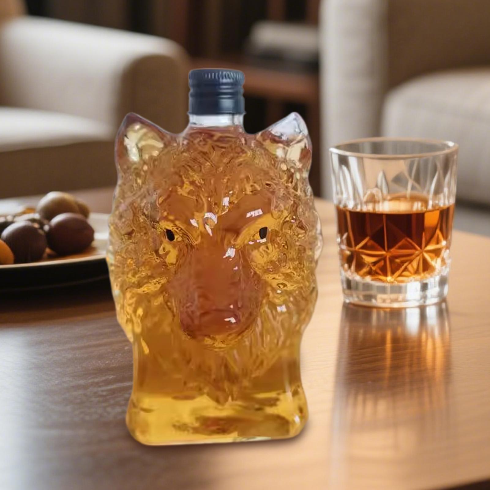 Whiskey Bottle Wolf Shape Wine - Vintage Collectible Glass reseña y precio