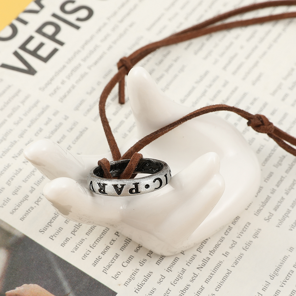 Game Anime Leather Chain Ring  - Vintage Necklace reseña y precio