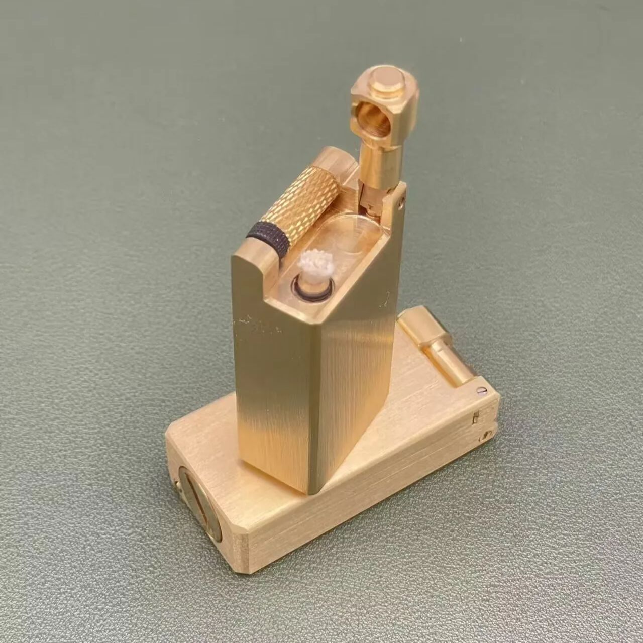 Vintage European Pipe Lighter, - Vintage Collectible Lighters reseña y precio